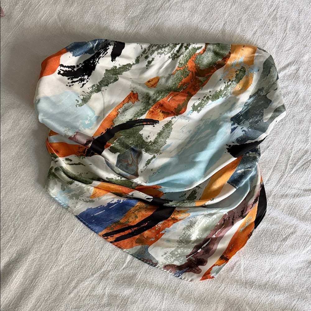 Abstract Multicolor strapless top